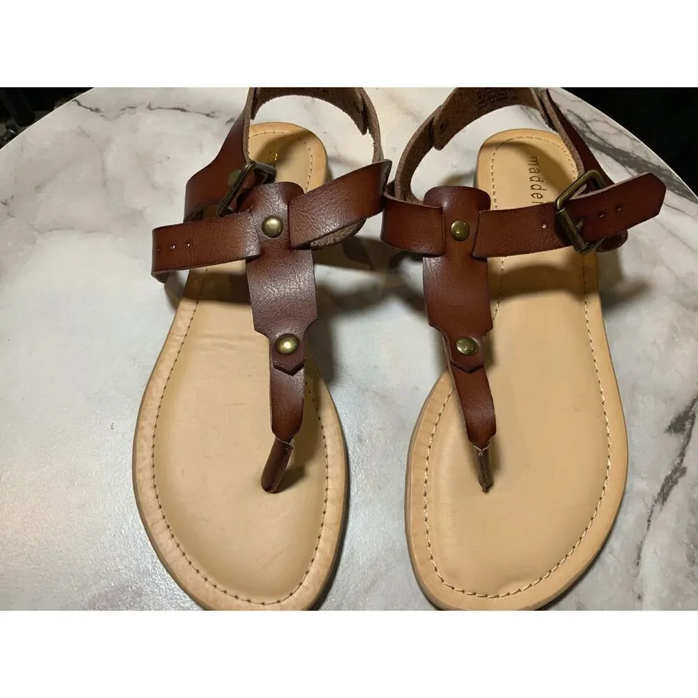Madden Girl Brown Flat Sole Ankle Strap‎ Toe Loop Sandals Size US 8.5
